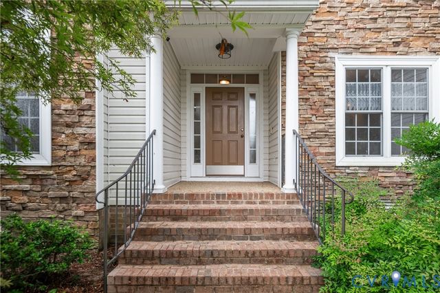 4901 Claybon Ln, Chester, VA 23831