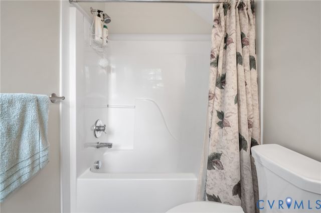 4901 Claybon Ln, Chester, VA 23831