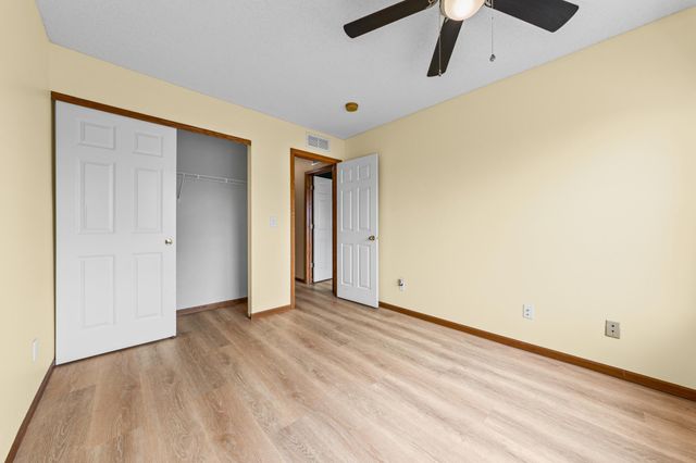 941 Newport Avenue, Shakopee, MN 55379