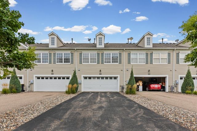 941 Newport Avenue, Shakopee, MN 55379