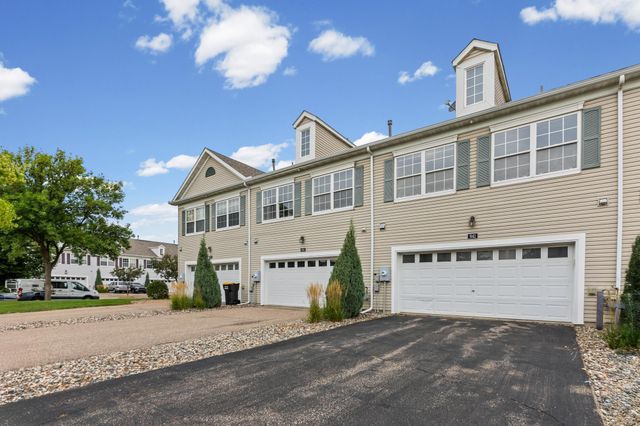 941 Newport Avenue, Shakopee, MN 55379