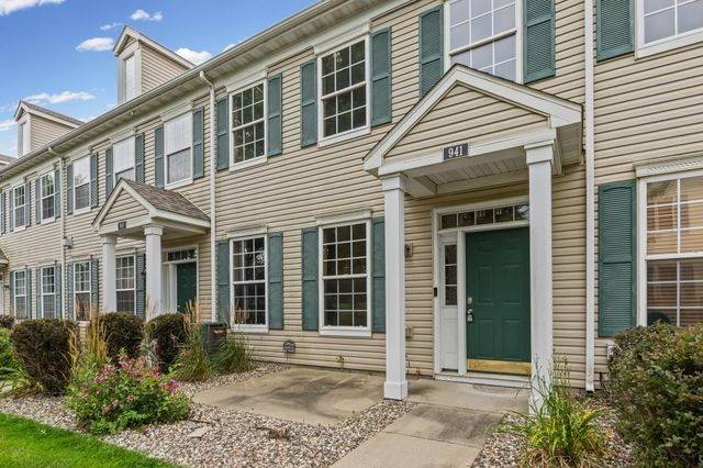 941 Newport Avenue, Shakopee, MN 55379