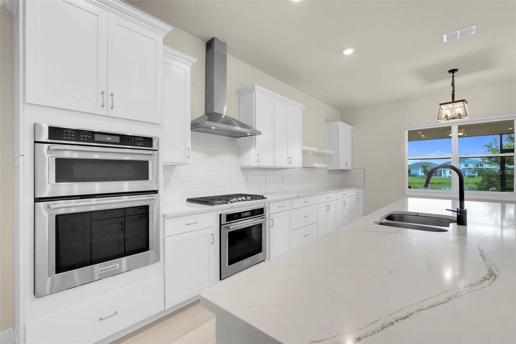 Image 13 of property listing at 13485 PANAMA BEACH COURT, Orlando, FL 32827
