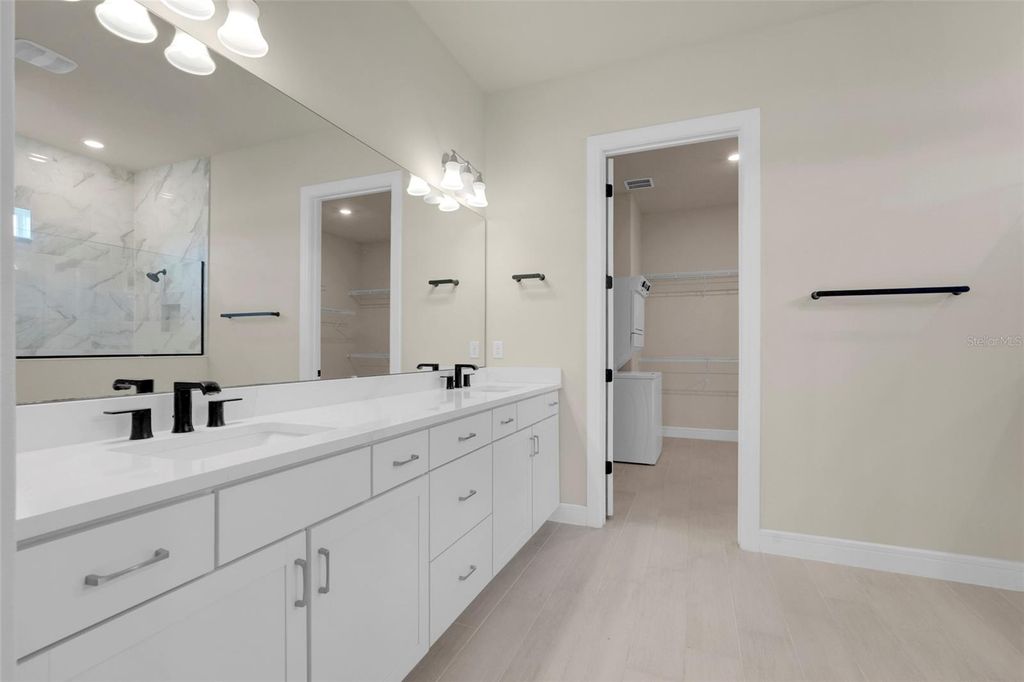 Image 21 of property listing at 13485 PANAMA BEACH COURT, Orlando, FL 32827
