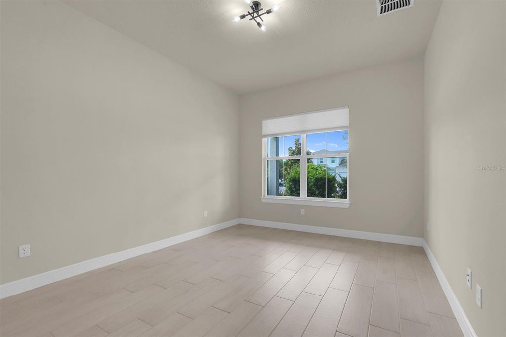 Image 26 of property listing at 13485 PANAMA BEACH COURT, Orlando, FL 32827