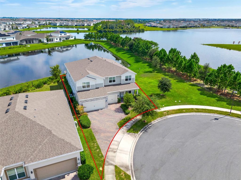 Image 4 of property listing at 13485 PANAMA BEACH COURT, Orlando, FL 32827