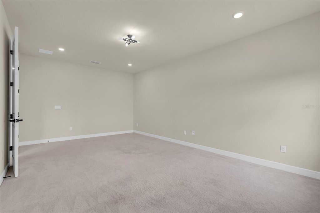 Image 37 of property listing at 13485 PANAMA BEACH COURT, Orlando, FL 32827
