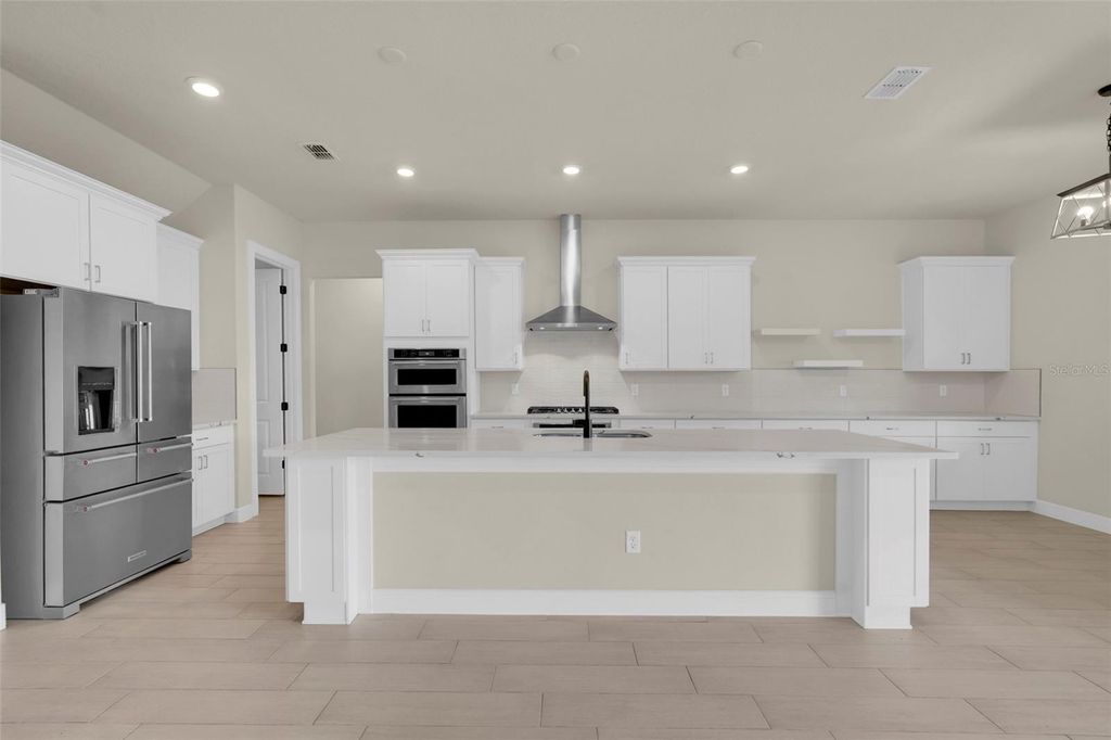 Image 8 of property listing at 13485 PANAMA BEACH COURT, Orlando, FL 32827