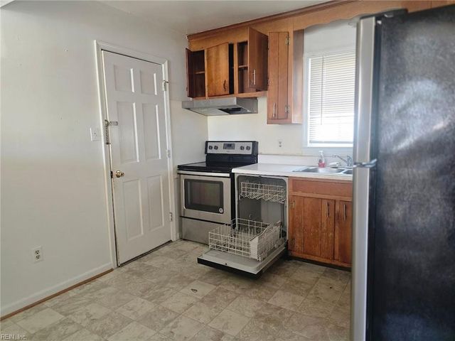 23 Harris Landing RD, Hampton, VA 23669