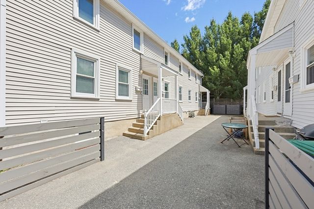 2 Tremont Place 2, Somerville, MA 02143