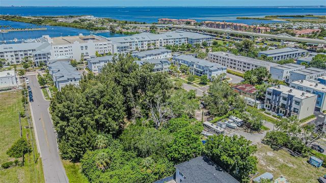 4904 W PAUL AVENUE, Tampa, FL 33611