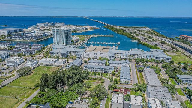 4904 W PAUL AVENUE, Tampa, FL 33611