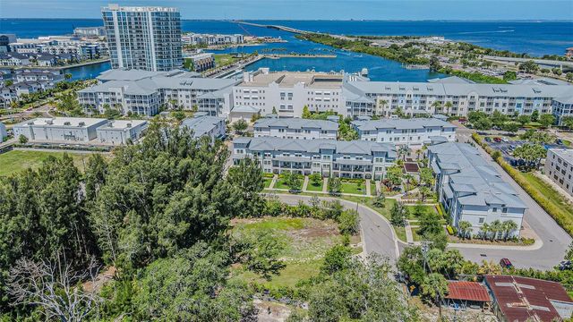4904 W PAUL AVENUE, Tampa, FL 33611