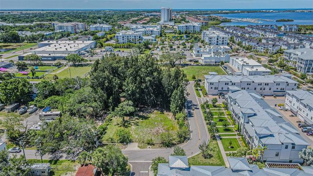 4904 W PAUL AVENUE, Tampa, FL 33611