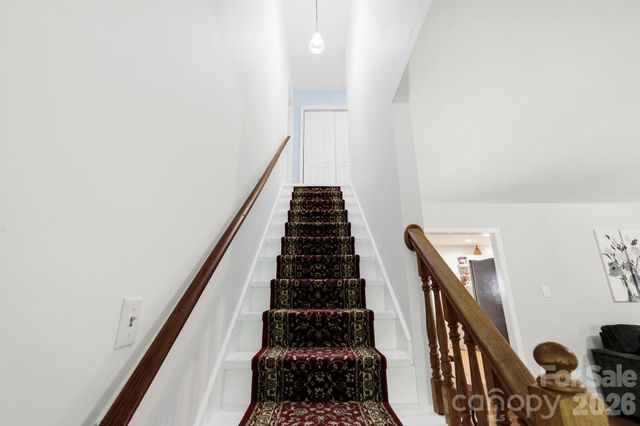 209 Mint Way, Flat Rock, NC 28731