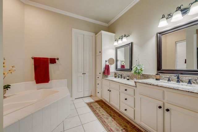 757 Village Green Drive, Desoto, TX 75115