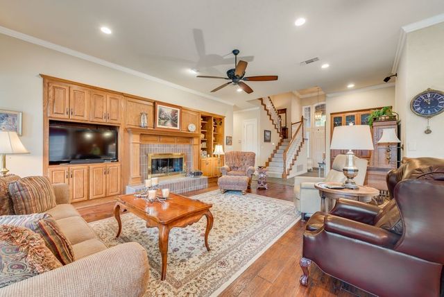 757 Village Green Drive, Desoto, TX 75115