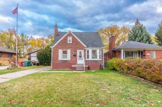 16042 Forest Avenue, Eastpointe, MI 48021