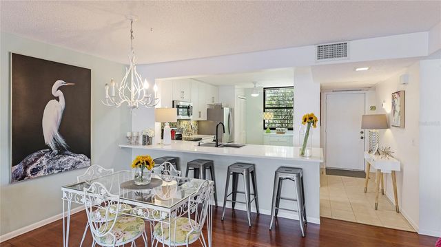 307 TIMBERLAKE DRIVE 307, Bradenton, FL 34210