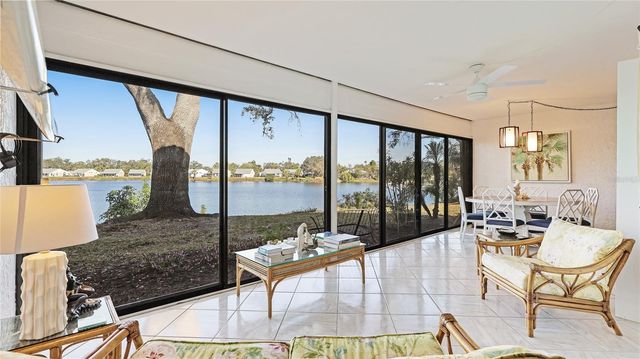 307 TIMBERLAKE DRIVE 307, Bradenton, FL 34210