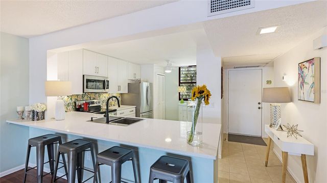 307 TIMBERLAKE DRIVE 307, Bradenton, FL 34210