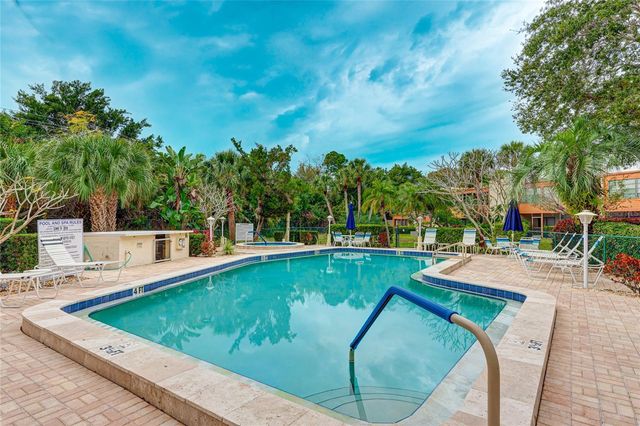 307 TIMBERLAKE DRIVE 307, Bradenton, FL 34210