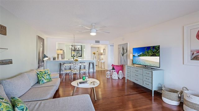 307 TIMBERLAKE DRIVE 307, Bradenton, FL 34210