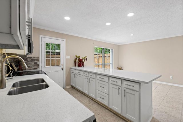 7939 Kendalia Drive, Houston, TX 77036