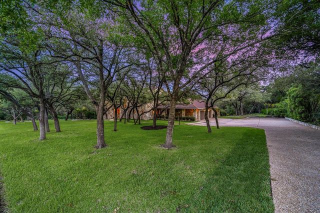 9111 Glenlake DR, Austin, TX 78730