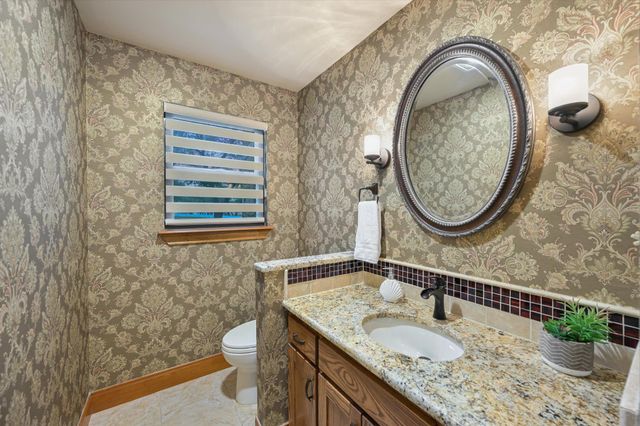9111 Glenlake DR, Austin, TX 78730