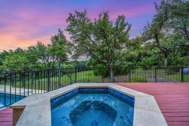 9111 Glenlake DR, Austin, TX 78730