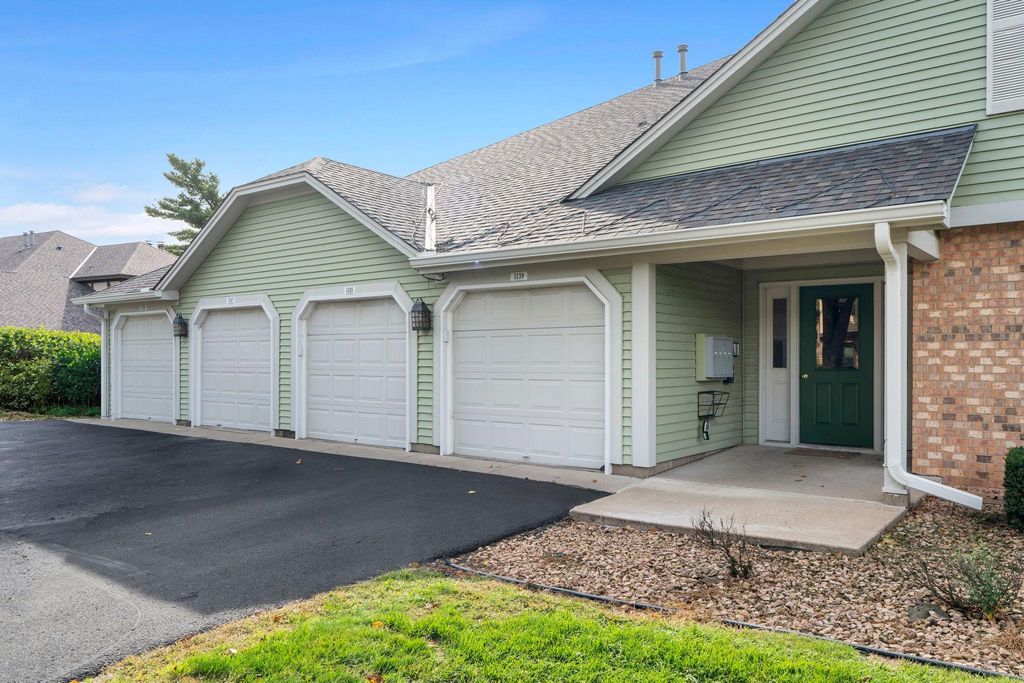 5137 Balmoral Lane, Bloomington, MN 55437 — photo 2