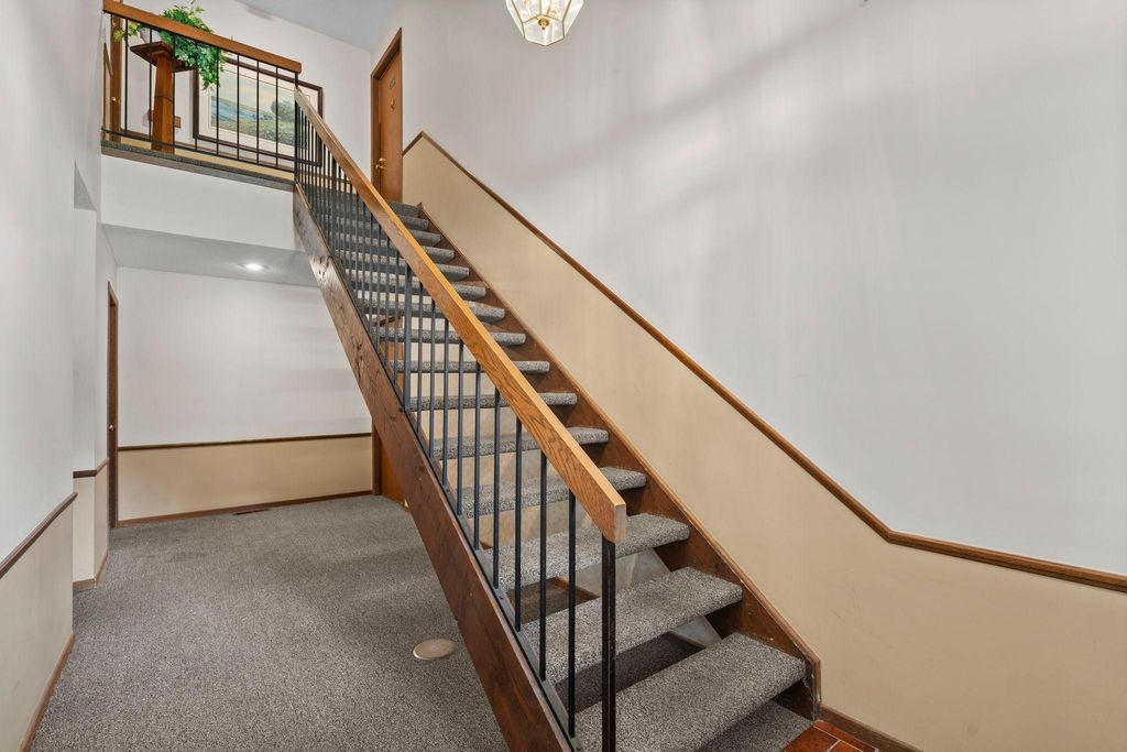 5137 Balmoral Lane, Bloomington, MN 55437 — photo 5