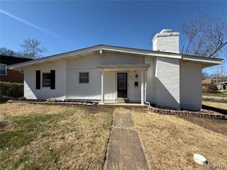 515 Crestvale Drive, Rock Hill, MO 63119