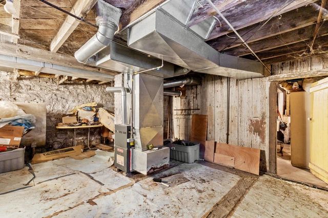 1924 W Grant STREET, Milwaukee, WI 53215