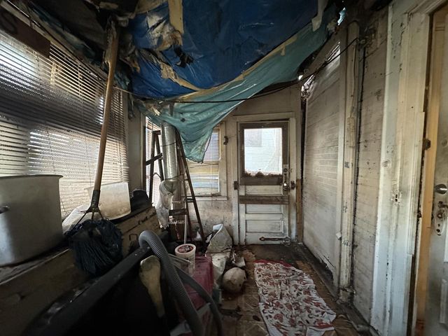 1924 W Grant STREET, Milwaukee, WI 53215