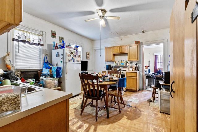 1924 W Grant STREET, Milwaukee, WI 53215