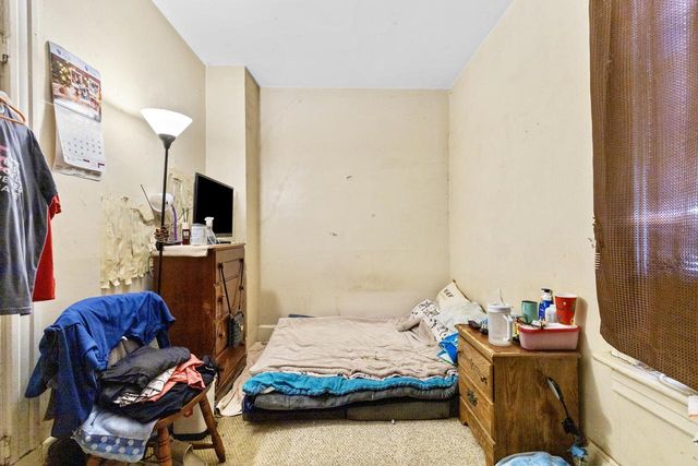 1924 W Grant STREET, Milwaukee, WI 53215