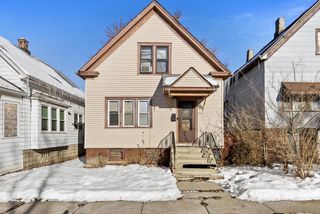 1924 W Grant STREET, Milwaukee, WI 53215