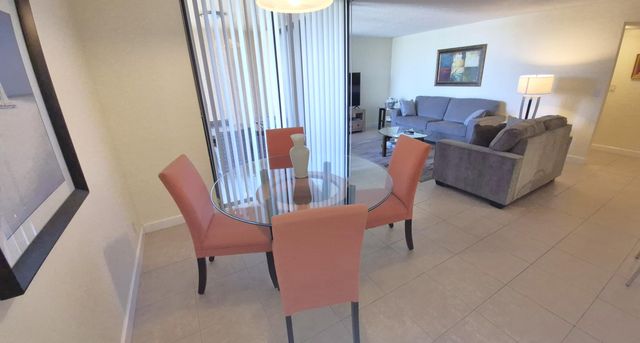 450 Egret Circle 9403, Delray Beach, FL 33444