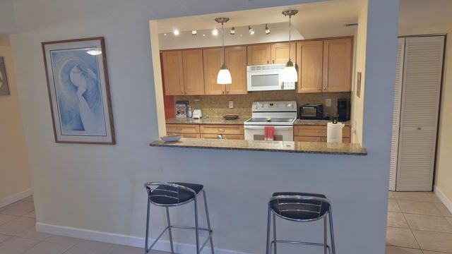 450 Egret Circle 9403, Delray Beach, FL 33444