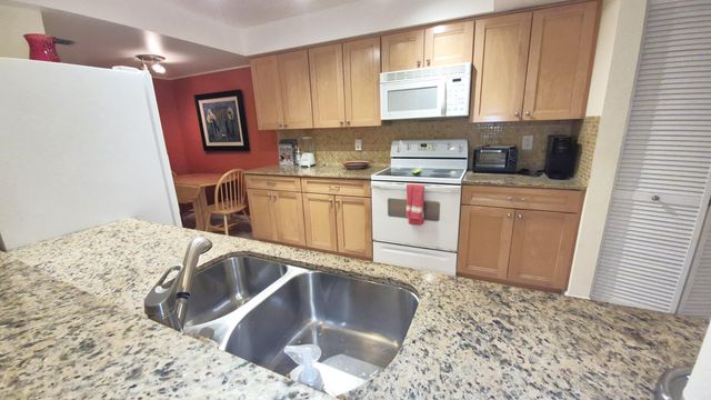 450 Egret Circle 9403, Delray Beach, FL 33444