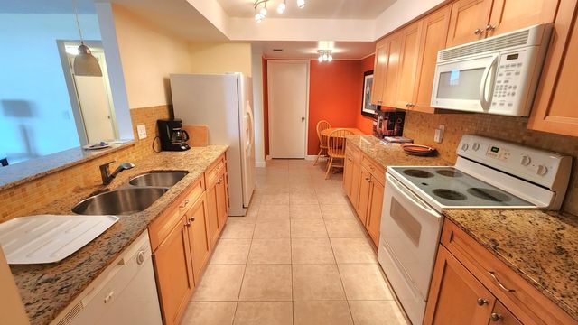 450 Egret Circle 9403, Delray Beach, FL 33444