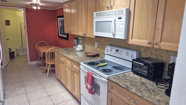 450 Egret Circle 9403, Delray Beach, FL 33444