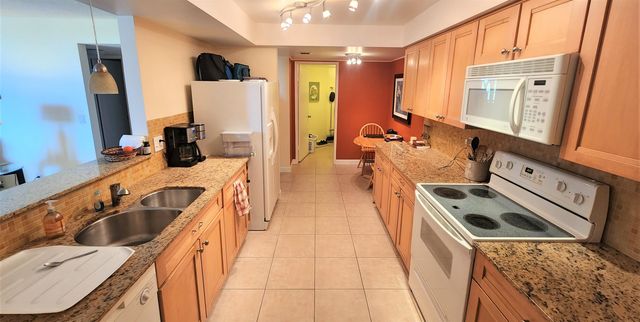 450 Egret Circle 9403, Delray Beach, FL 33444