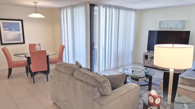 450 Egret Circle 9403, Delray Beach, FL 33444