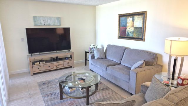 450 Egret Circle 9403, Delray Beach, FL 33444