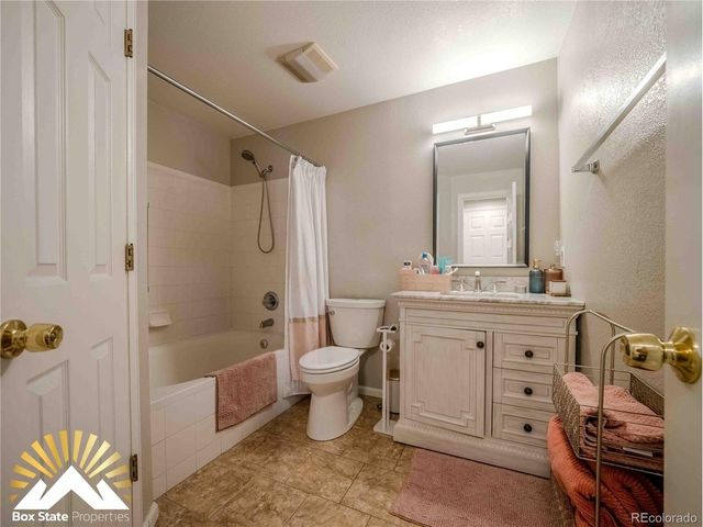 8371 S Upham Way 208, Littleton, CO 80128