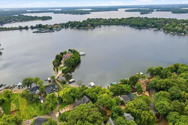 5510 Maple Heights Road, Excelsior, MN 55331