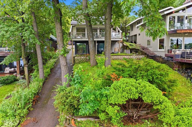5510 Maple Heights Road, Excelsior, MN 55331